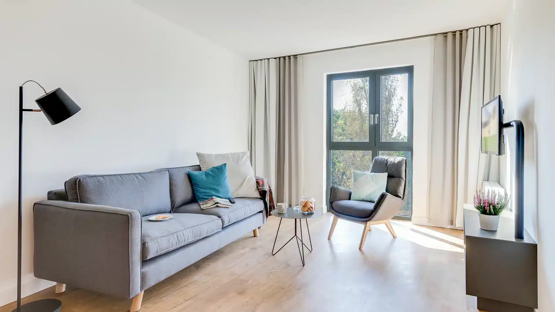 Berlin Karlshorst Apartment Couch und Sessel